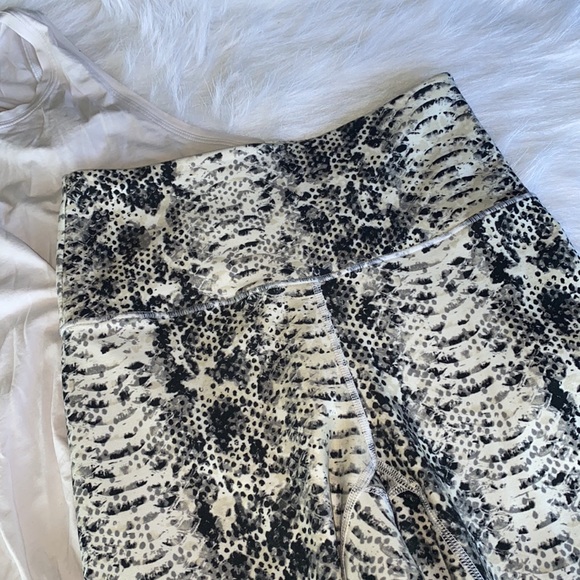 Snake Print Leggings - Picture 7 of 13